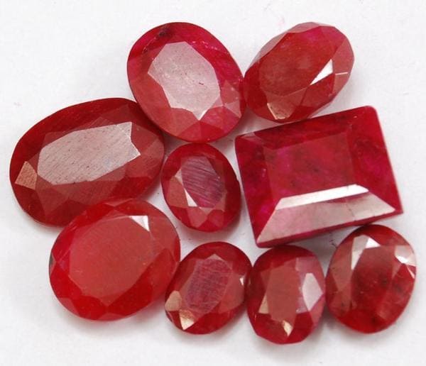 Piedra rubi propiedades magicas para el amor y la felicidad wiki oculta orden dela serpiente.jpg